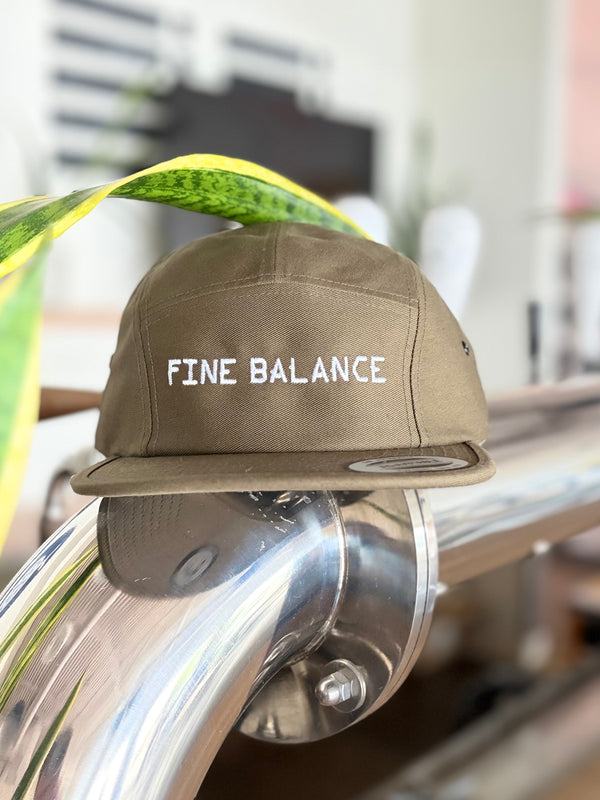 Fine Balance Jockey 5-panel hat - olive
